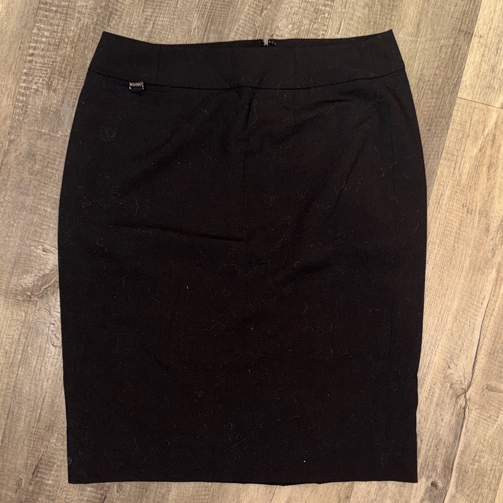 Calvin Klein Elegant Black Pencil Skirt with Back Slit
